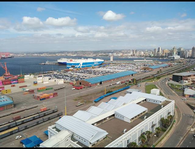 2 BEDROOM APARTMENT TO LET IN POINT WATERFRONT